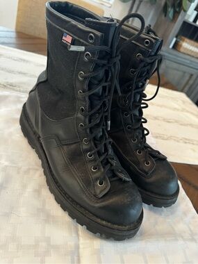 Danner Acadia 8" Black boots